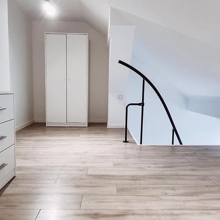 Sunny Apartment 8 Krakau Buitenkant foto